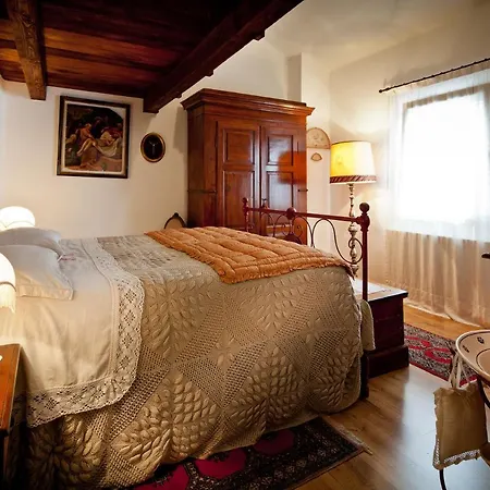 Titti Oda ve Kahvaltı Orciano di Pesaro